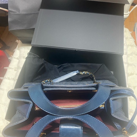 Chanel  tote denim satchels chain 2way strap is not removable - Picture 14 of 14